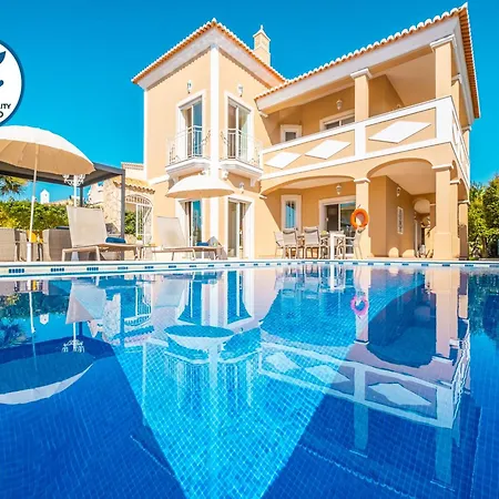 Villa In Patroves Near Golden Beaches Villa Albufeira