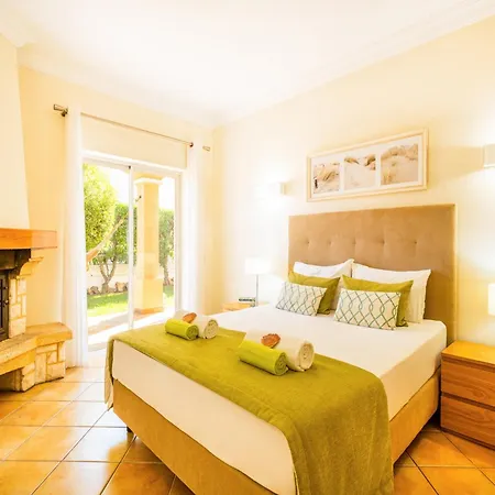 Villa In Patroves Near Golden Beaches Vila *